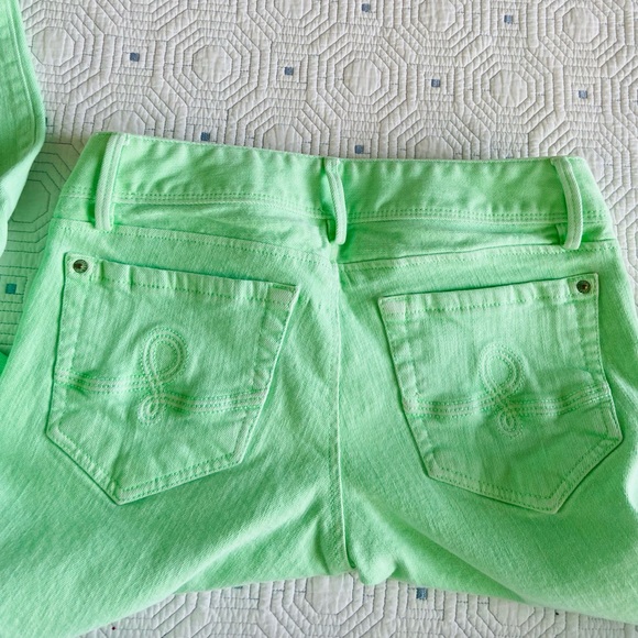 Lilly Pulitzer skinny jeans- low waist, back pockets, bottom zippers - Picture 5 of 9